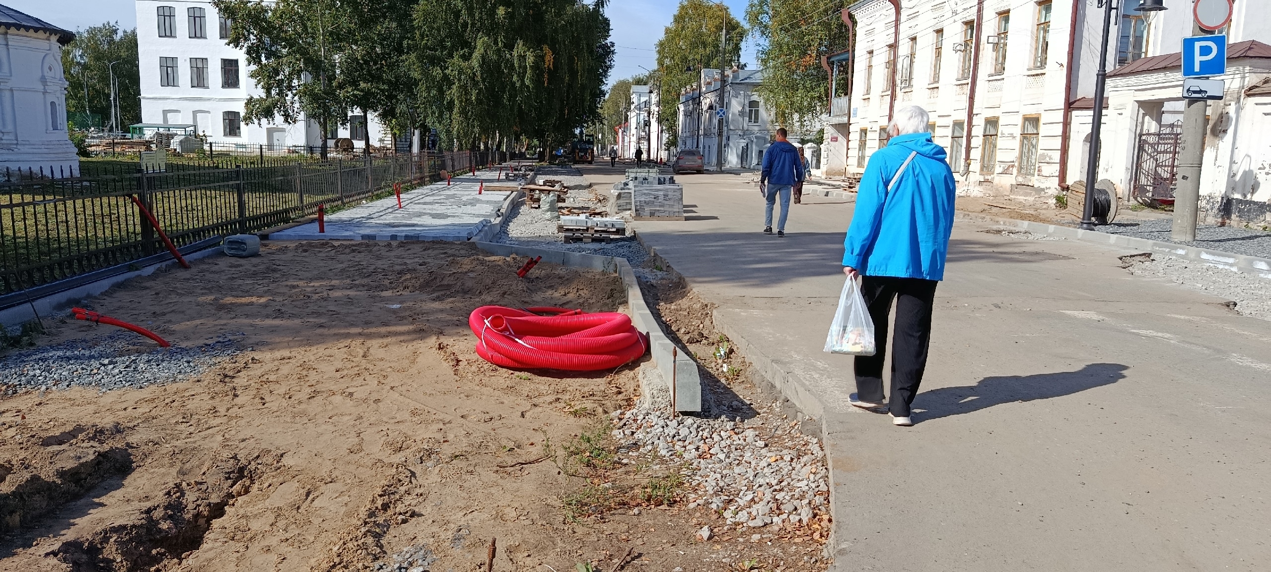 Советский проспект напротив школы